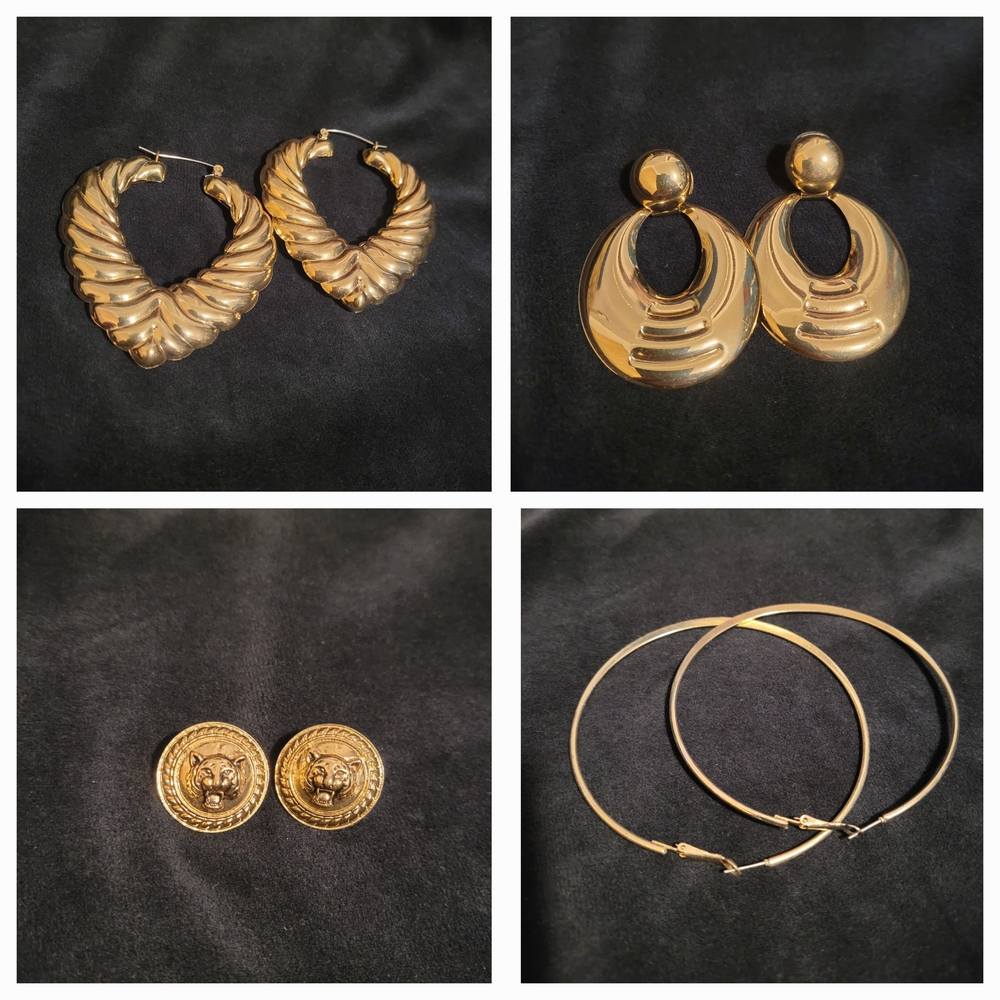 Gold Earrings Set